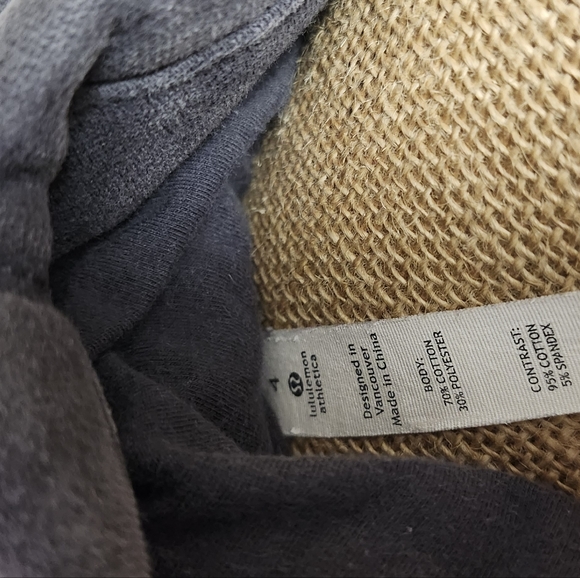 Lululemon scuba hoodie size 4 - Picture 2 of 3